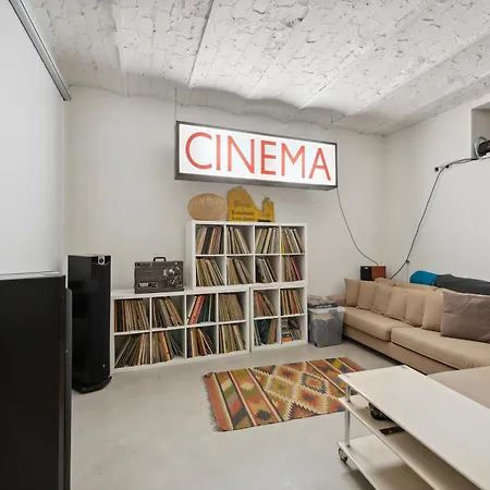Veeve - Four-storey Sanctuary Holiday home Paris