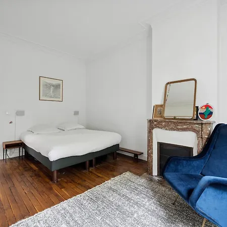 Holiday home Veeve - Four-storey Sanctuary Paris