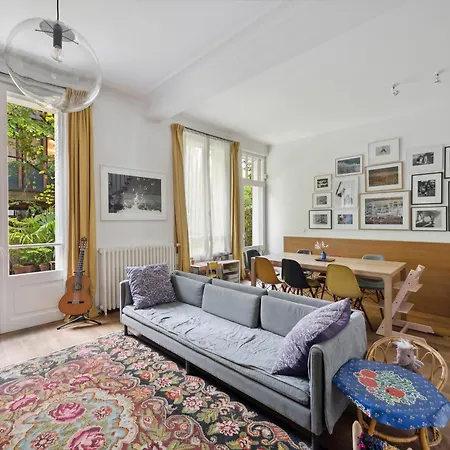 Holiday home Veeve - Four-storey Sanctuary Paris